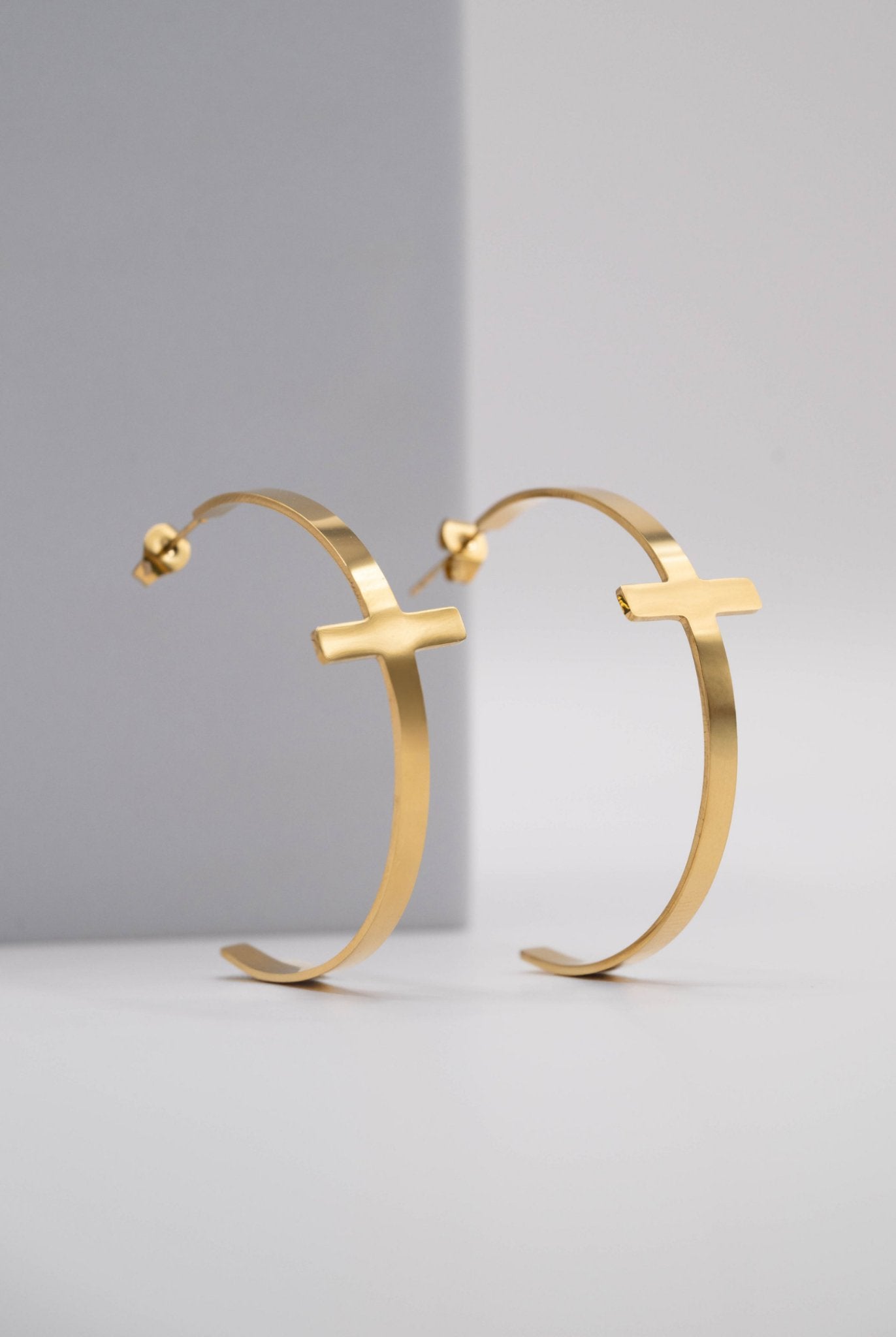 So Chic Cross Hoops 18k Gold - Plated - A Meaningful Mood