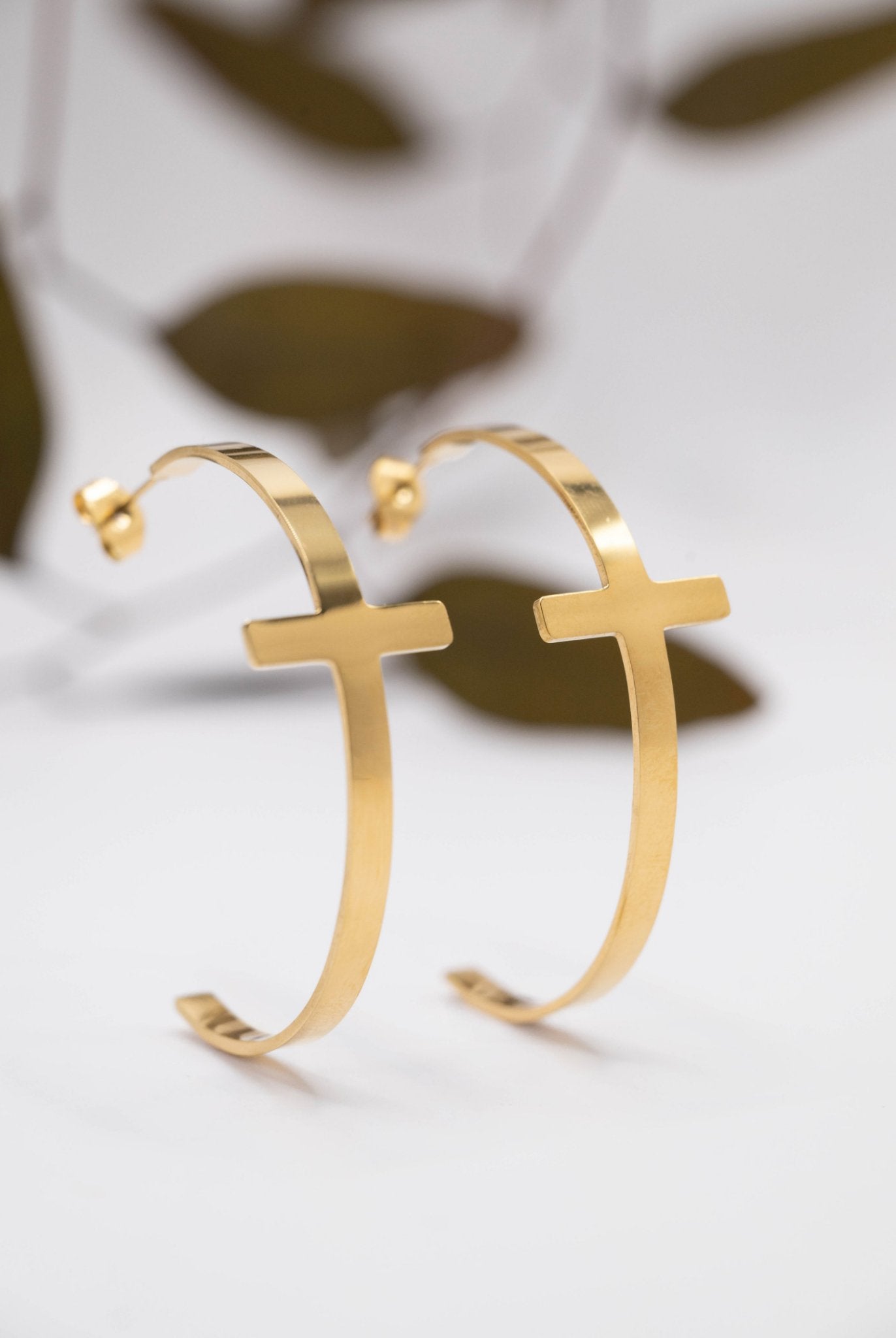 So Chic Cross Hoops 18k Gold - Plated - A Meaningful Mood