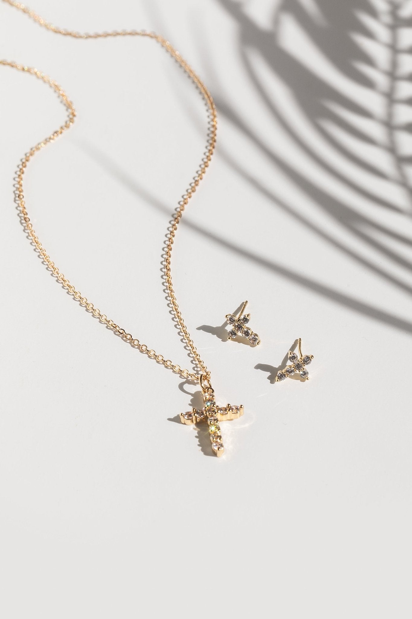 So Chic Luxe Cross Set Gold Tone - A Meaningful Mood